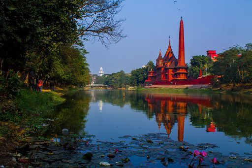 Dhanmondi_Lake,_Dhaka,_Bangladesh